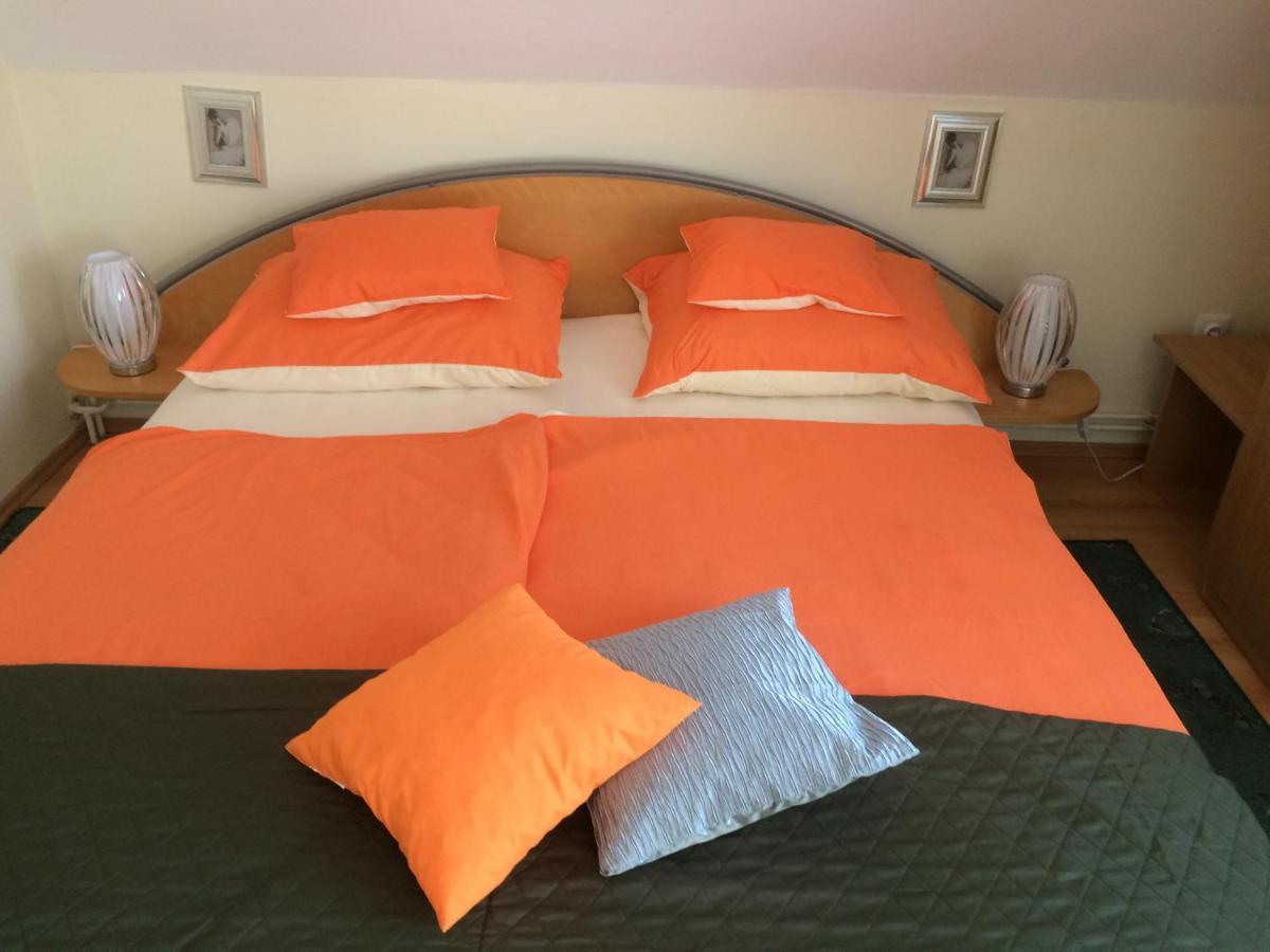 Gyenesi Virag Apartman Gyenesdiás Oda fotoğraf