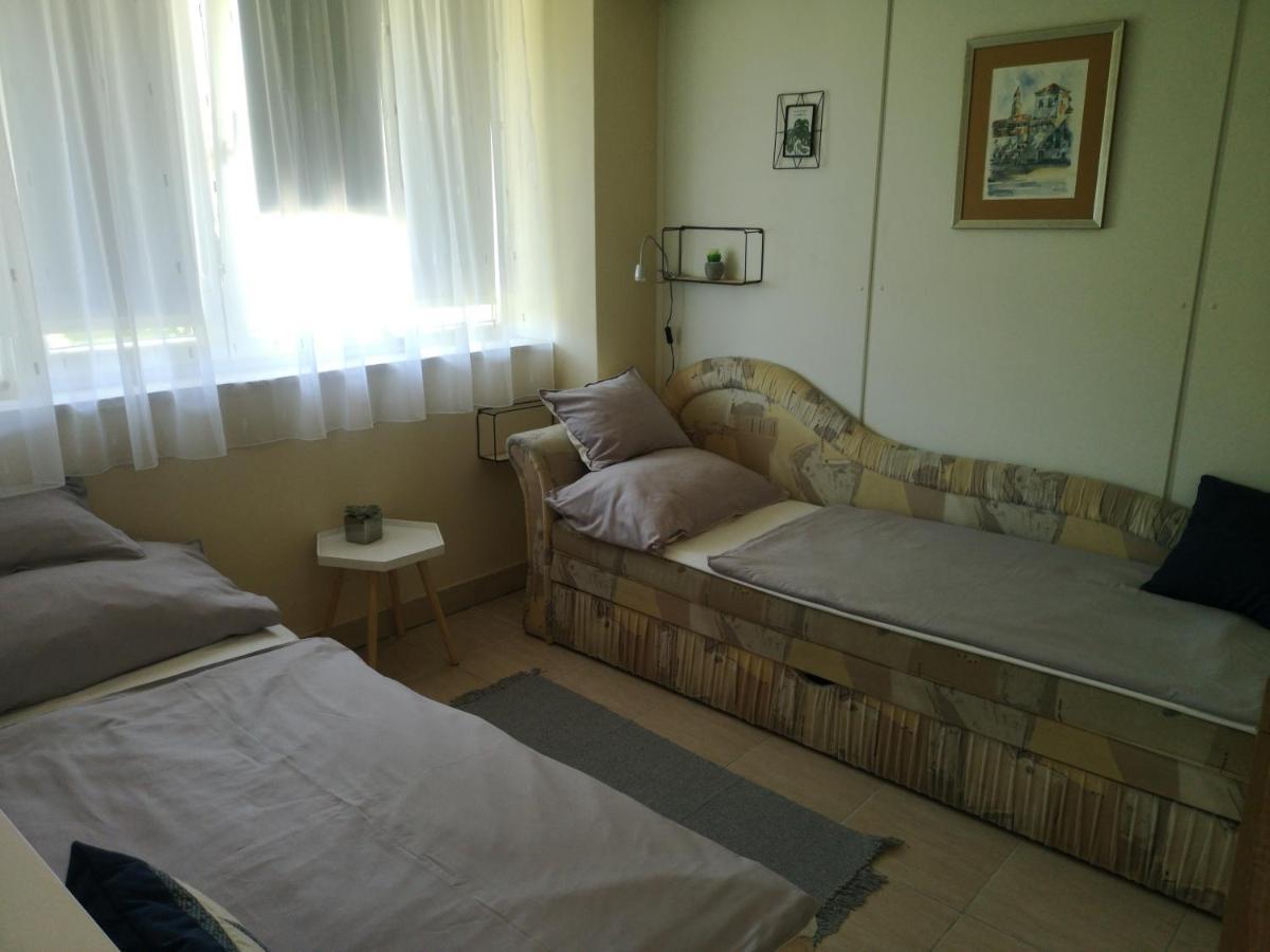 Gyenesi Virag Apartman Gyenesdiás Oda fotoğraf